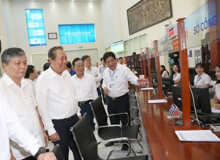 Phó Thủ tướng kiểm tra công tác cải cách hành chính tại Sơn La - Ảnh 1.