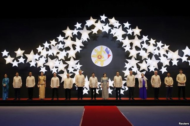 Khai mạc Hội nghị Cấp cao ASEAN lần thứ 31 - Ảnh 1.