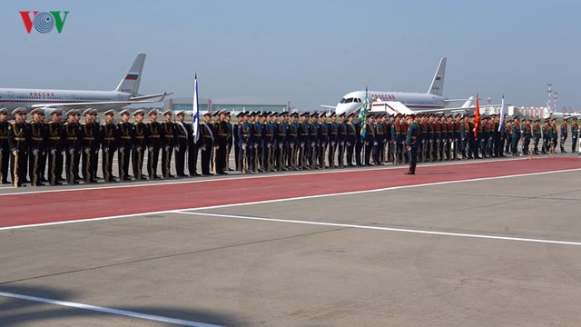 Ảnh: Lễ đón Tổng Bí thư tại sân bay Vnukovo, Liên Bang Nga - Ảnh 1.