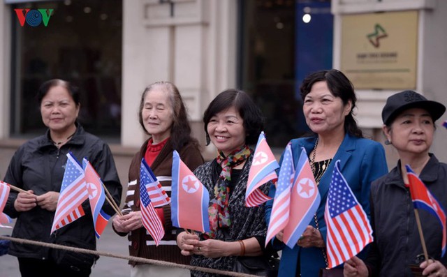 Hà Nội tưng bừng cờ hoa đón chào đón Hội nghị Thượng đỉnh - Ảnh 2.