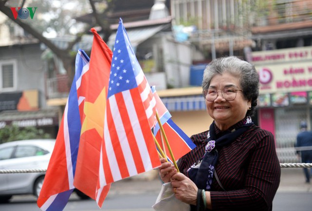 Hà Nội tưng bừng cờ hoa đón chào đón Hội nghị Thượng đỉnh - Ảnh 3.