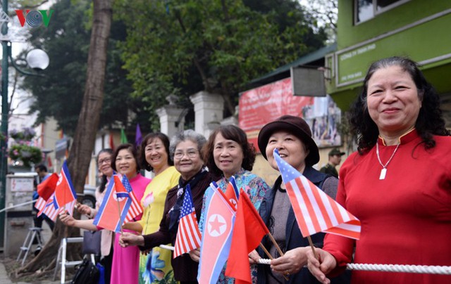 Hà Nội tưng bừng cờ hoa đón chào đón Hội nghị Thượng đỉnh - Ảnh 8.