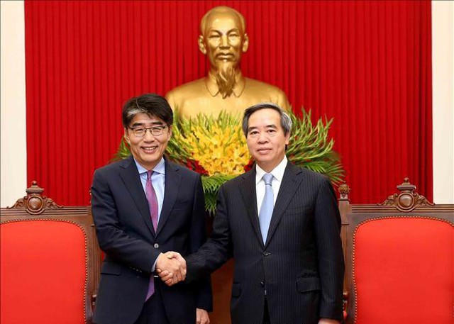 Trưởng ban Kinh tế Trung ương, tiếp Trưởng đại diện IMF, và Giám đốc Văn phòng đại diện quốc gia ILO tại Việt Nam - Ảnh 1.